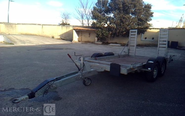 HUBIERE REMORQUE PORTE ENGIN 2 ESSIEUX PTAC 3T5 ALU FB-649-PQ