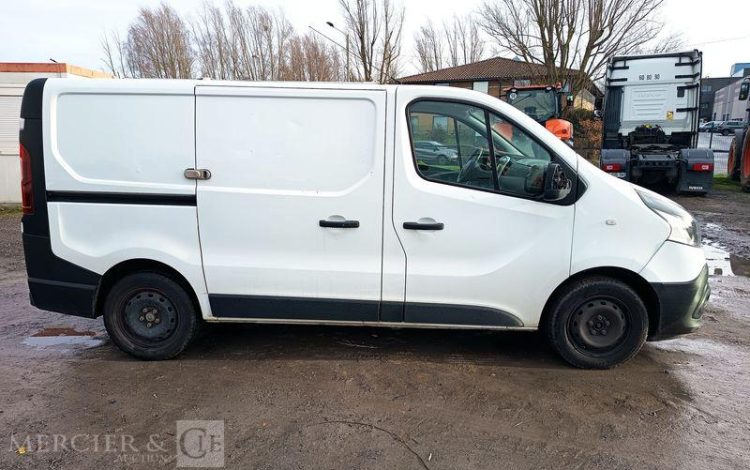 RENAULT TRAFIC III Fourgon L1H1 1000 1.6 dCi 16V Energy 125 cv – DIESEL – ANNEE 2018 BLANC FC-090-PV