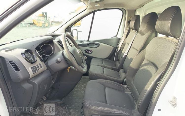 RENAULT TRAFIC III Fourgon L1H1 1000 1.6 dCi 16V Energy 125 cv – DIESEL – ANNEE 2018 BLANC FC-090-PV