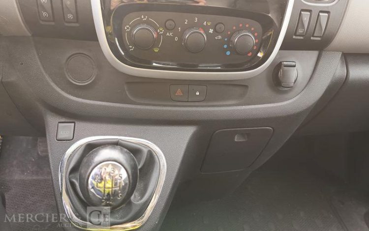 RENAULT TRAFIC III Fourgon L1H1 1000 1.6 dCi 16V Energy 125 cv – DIESEL – ANNEE 2018 BLANC FC-090-PV