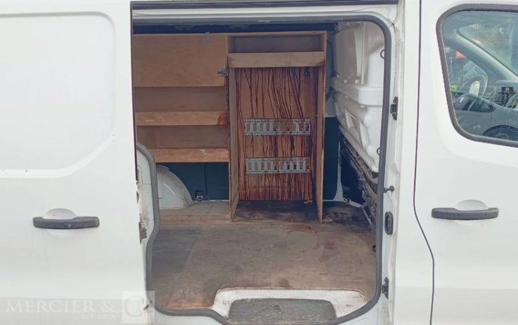 RENAULT TRAFIC III Fourgon L1H1 1000 1.6 dCi 16V Energy 125 cv – DIESEL – ANNEE 2018 BLANC FC-090-PV