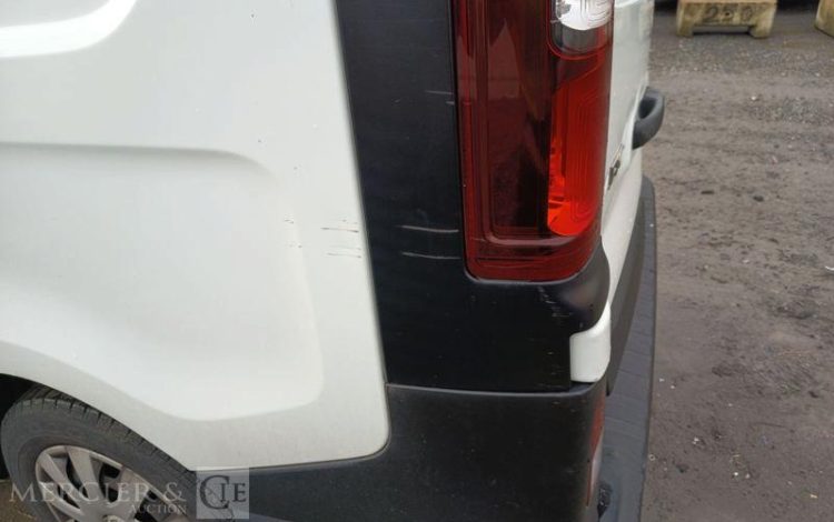 RENAULT TRAFIC III Fourgon L1H1 1000 1.6 dCi 16V Energy 125 cv – DIESEL – ANNEE 2018 BLANC FC-090-PV