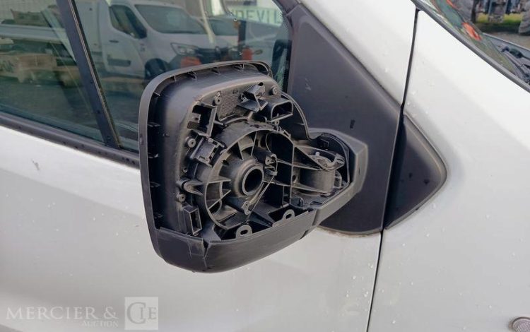 RENAULT TRAFIC III Fourgon L1H1 1000 1.6 dCi 16V Energy 125 cv – DIESEL – ANNEE 2018 BLANC FC-090-PV