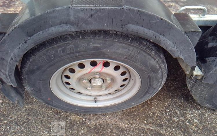 HUBIERE REMORQUE PORTE ENGIN 2 ESSIEUX PTAC 2T5 ALU FD-703-QG