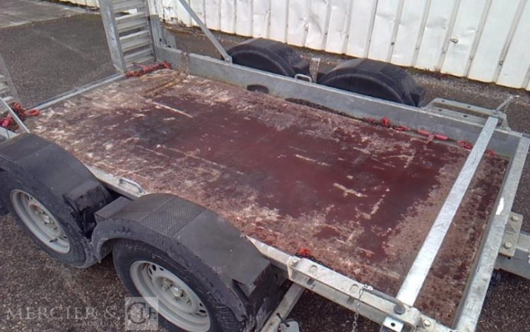 HUBIERE REMORQUE PORTE ENGIN 2 ESSIEUX PTAC 2T5 ALU FD-703-QG