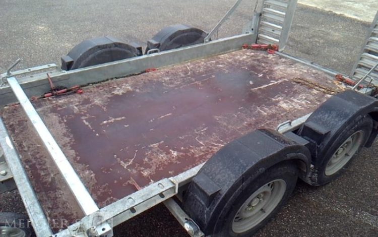 HUBIERE REMORQUE PORTE ENGIN 2 ESSIEUX PTAC 2T5 ALU FD-703-QG