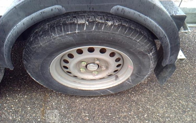 HUBIERE REMORQUE PORTE ENGIN 2 ESSIEUX PTAC 2T5 ALU FD-703-QG