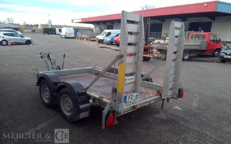 HUBIERE REMORQUE PORTE ENGIN 2 ESSIEUX PTAC 2T5 ALU FD-703-QG