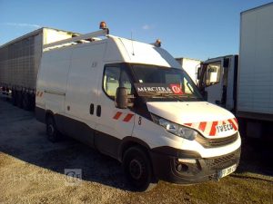 IVECO 35-140 FOURGON BLANC FF-395-CY