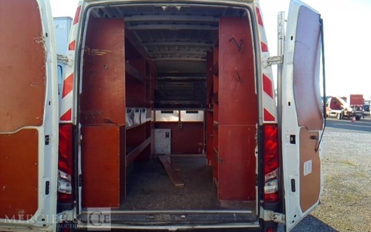 IVECO 35-140 FOURGON BLANC FF-395-CY