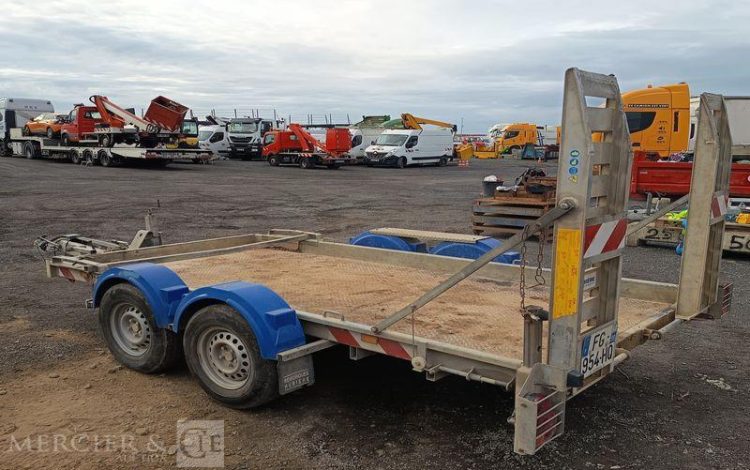 HUBIERE REMORQUE PORTE ENGIN 2 ESSIEUS – PTAC : 3,5 TONNES –  FG-954-HQ