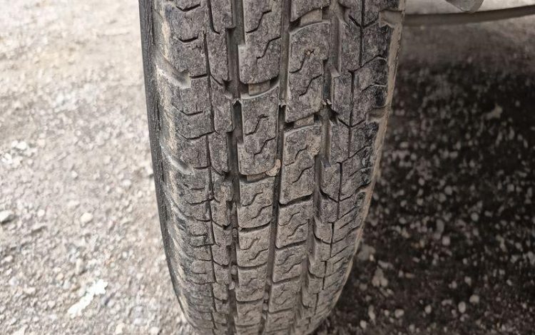 HUBIERE REMORQUE PORTE ENGIN 2 ESSIEUS – PTAC : 3,5 TONNES –  FG-954-HQ