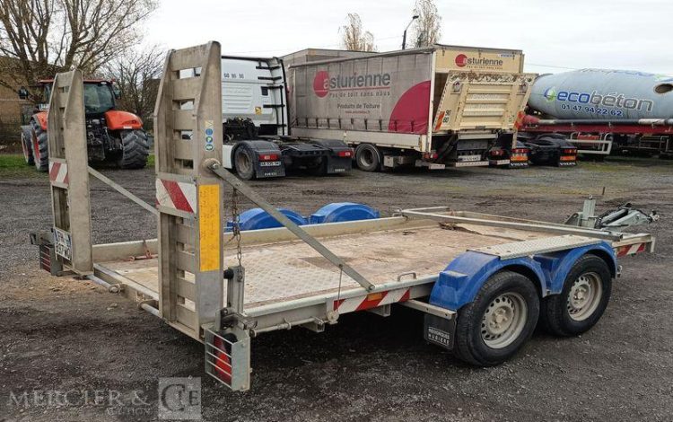 HUBIERE REMORQUE PORTE ENGIN – 2 ESSIEUS – PTAC : 3,5 TONNES  FH-897-WK