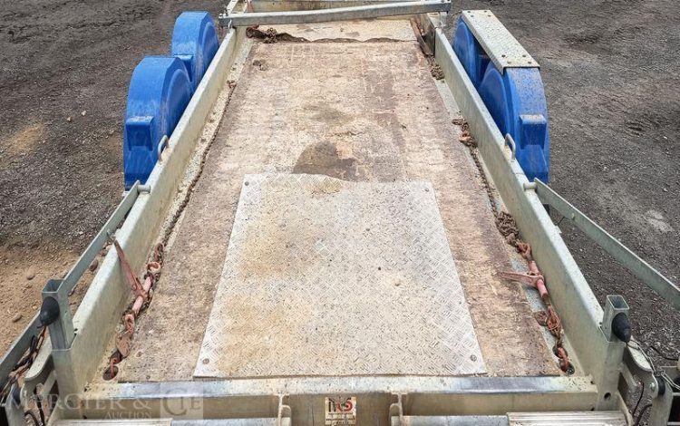 HUBIERE REMORQUE PORTE ENGIN – 2 ESSIEUS – PTAC : 3,5 TONNES  FH-897-WK