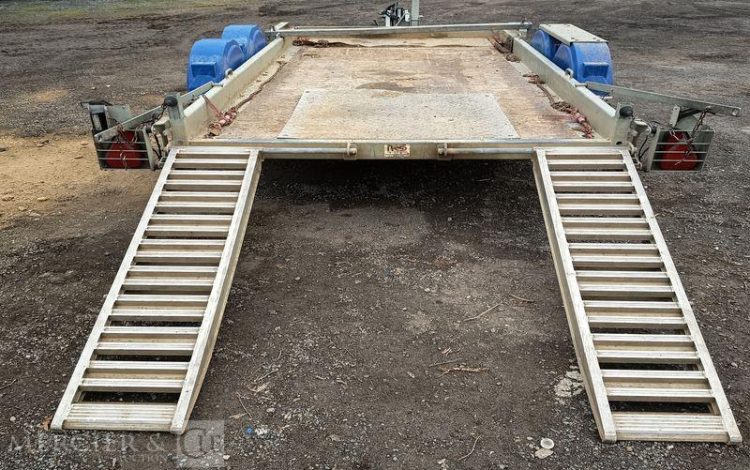 HUBIERE REMORQUE PORTE ENGIN – 2 ESSIEUS – PTAC : 3,5 TONNES  FH-897-WK