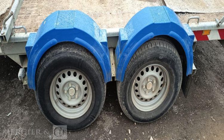 HUBIERE REMORQUE PORTE ENGIN – 2 ESSIEUS – PTAC : 3,5 TONNES  FH-897-WK