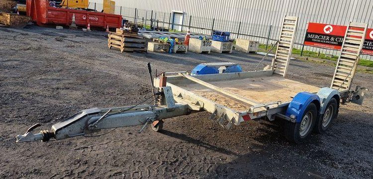HUBIERE REMORQUE  PORTE ENGIN – PTAC : 3,5 TONNES  FH-995-WK