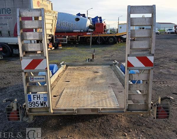 HUBIERE REMORQUE  PORTE ENGIN – PTAC : 3,5 TONNES  FH-995-WK