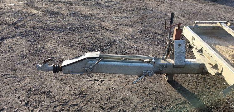 HUBIERE REMORQUE  PORTE ENGIN – PTAC : 3,5 TONNES  FH-995-WK