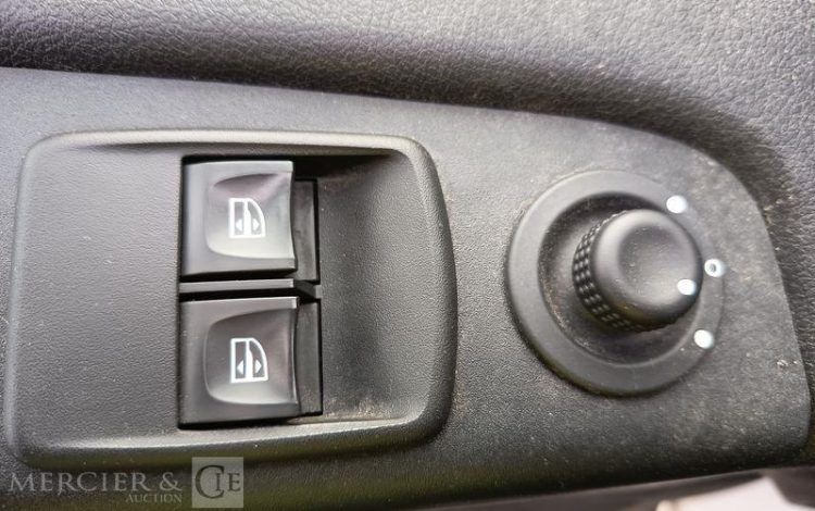 RENAULT TRAFIC GCF L1H1 1200 DCI 120 BLANC FK-189-LJ