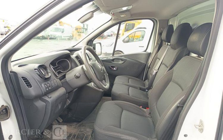 RENAULT TRAFIC GCF L1H1 1200 DCI 120 BLANC FK-189-LJ