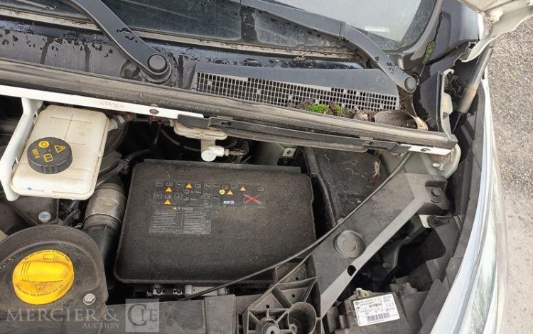 RENAULT TRAFIC GCF L1H1 1200 DCI 120 BLANC FK-189-LJ