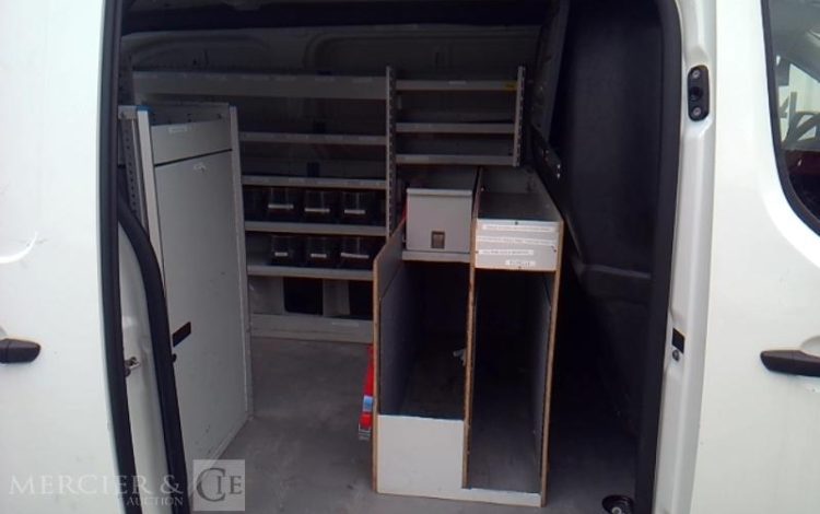 PEUGEOT EXPERT FOURGON 2.0 BLUEHDI 120 L2 PREMIUM PACK BLANC FM-789-DN