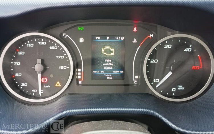 IVECO DAILY VI 35S16 2,3 D 16 V HI-MATIC 156 CV- DIESEL – 100844 KMS – ANNEE 2019 BLANC FM-926-QY