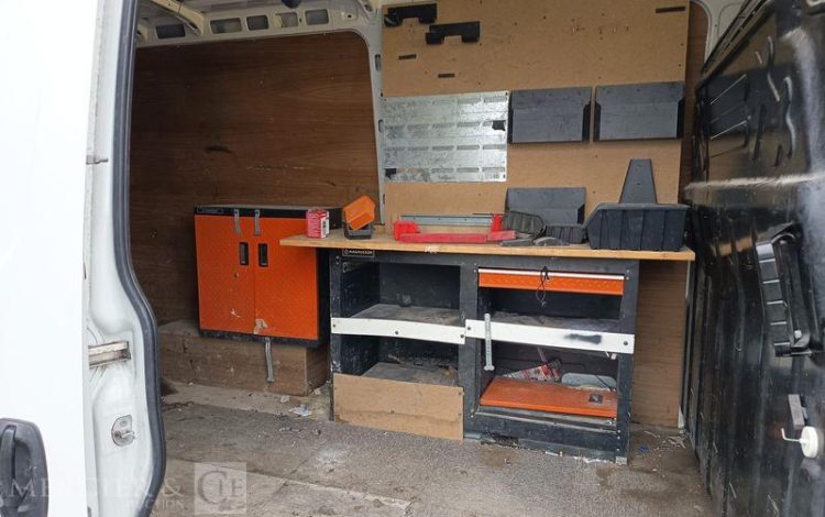 IVECO DAILY VI 35S16 2,3 D 16 V HI-MATIC 156 CV- DIESEL – 100844 KMS – ANNEE 2019 BLANC FM-926-QY