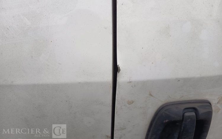 IVECO DAILY VI 35S16 2,3 D 16 V HI-MATIC 156 CV- DIESEL – 100844 KMS – ANNEE 2019 BLANC FM-926-QY