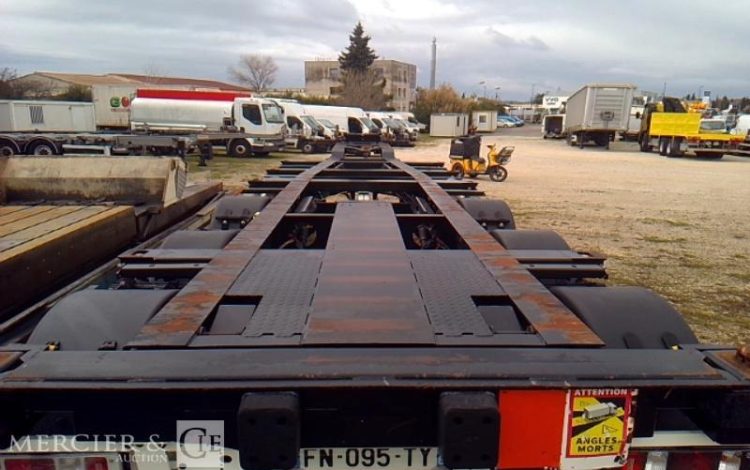 GENERIQUE SEMI REMORQUE PORTE CONTAINER 3 ESSIEUX PTAC 38T NOIR FN-095-TY