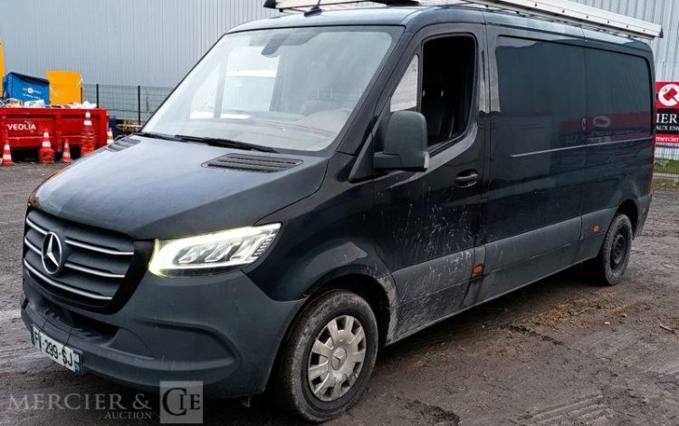 MERCEDES SPRINTER 214CDI 2.2 D 143ch – DIESEL – 346986 KMS – ANNEE 2020 BLANC FV-299-SJ