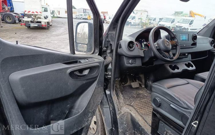 MERCEDES SPRINTER 214CDI 2.2 D 143ch – DIESEL – 346986 KMS – ANNEE 2020 BLANC FV-299-SJ
