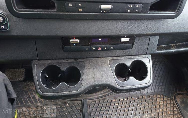 MERCEDES SPRINTER 214CDI 2.2 D 143ch – DIESEL – 346986 KMS – ANNEE 2020 BLANC FV-299-SJ