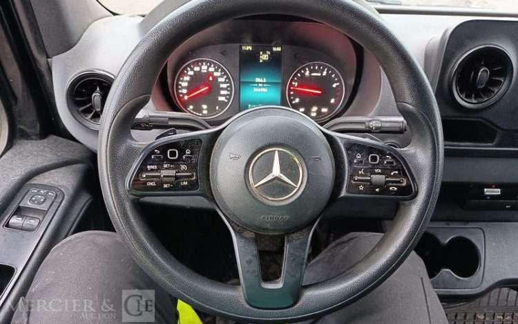 MERCEDES SPRINTER 214CDI 2.2 D 143ch – DIESEL – 346986 KMS – ANNEE 2020 BLANC FV-299-SJ