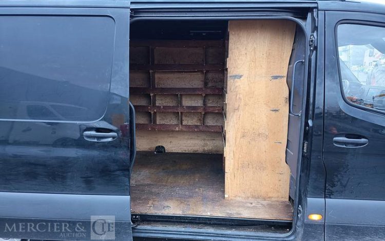 MERCEDES SPRINTER 214CDI 2.2 D 143ch – DIESEL – 346986 KMS – ANNEE 2020 BLANC FV-299-SJ