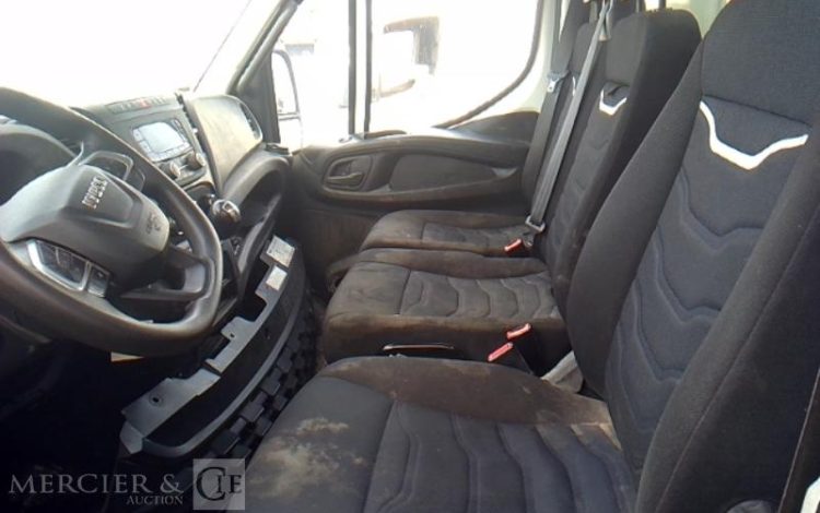 IVECO 35-160 BENNE SIMPLE CABINE COFFRE BLANC FV-670-BF