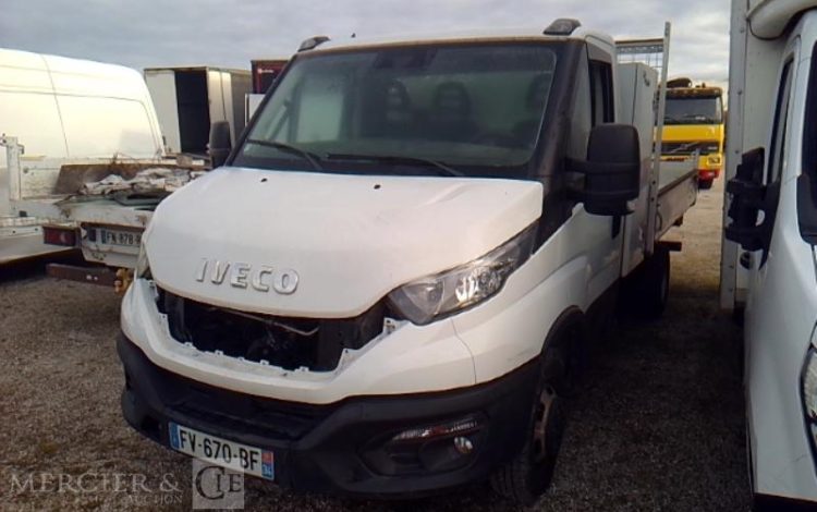 IVECO 35-160 BENNE SIMPLE CABINE COFFRE BLANC FV-670-BF