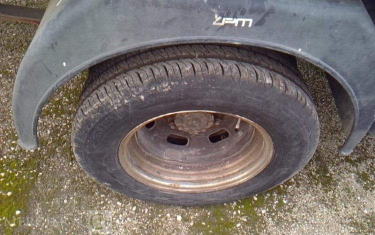 IVECO 35-160 BENNE SIMPLE CABINE COFFRE BLANC FV-670-BF