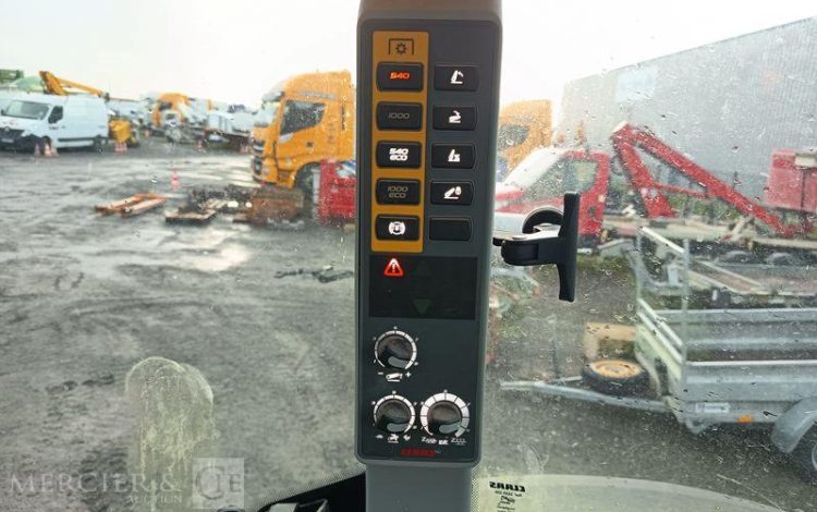 CLAAS TRACTEUR ARION 420 AVEC CHARGEUR FRONTAL MX A110 – 2570 HEURES ANNEE 2020  FW-334-GW