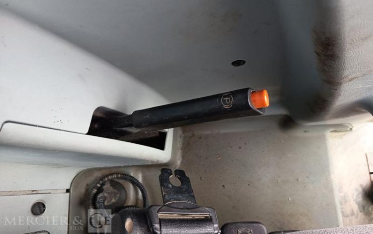 CLAAS TRACTEUR ARION 420 AVEC CHARGEUR FRONTAL MX A110 – 2570 HEURES ANNEE 2020  FW-334-GW