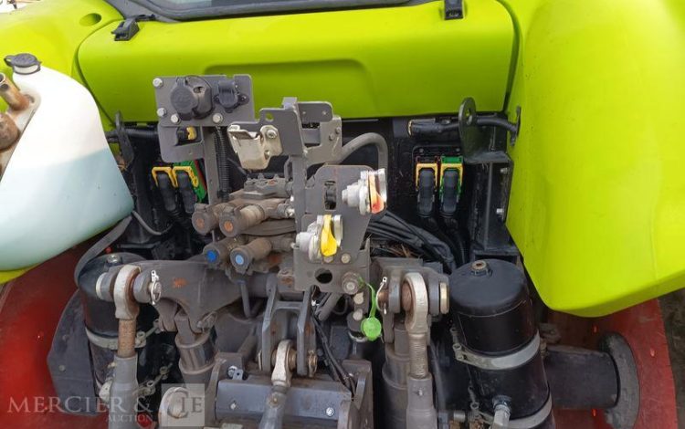 CLAAS TRACTEUR ARION 420 AVEC CHARGEUR FRONTAL MX A110 – 2570 HEURES ANNEE 2020  FW-334-GW