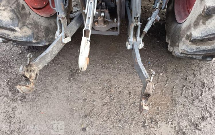 CLAAS TRACTEUR ARION 420 AVEC CHARGEUR FRONTAL MX A110 – 2570 HEURES ANNEE 2020  FW-334-GW