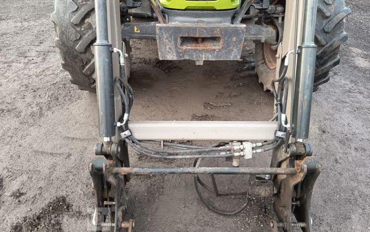 CLAAS TRACTEUR ARION 420 AVEC CHARGEUR FRONTAL MX A110 – 2570 HEURES ANNEE 2020  FW-334-GW