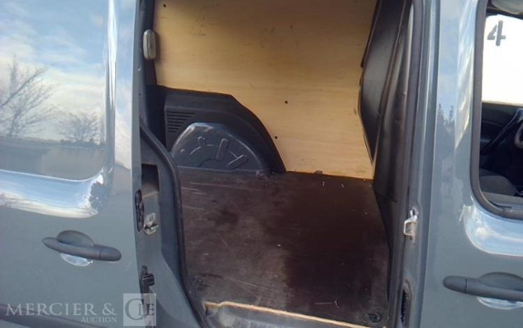 NISSAN NV250 GRIS FY-190-BF