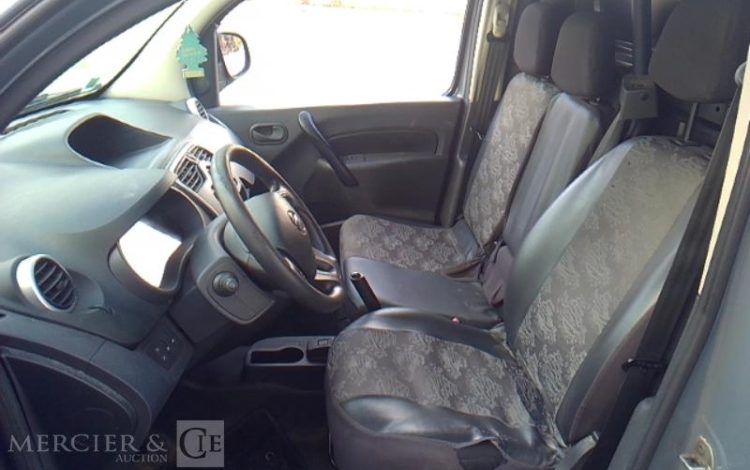 NISSAN NV250 GRIS FY-190-BF