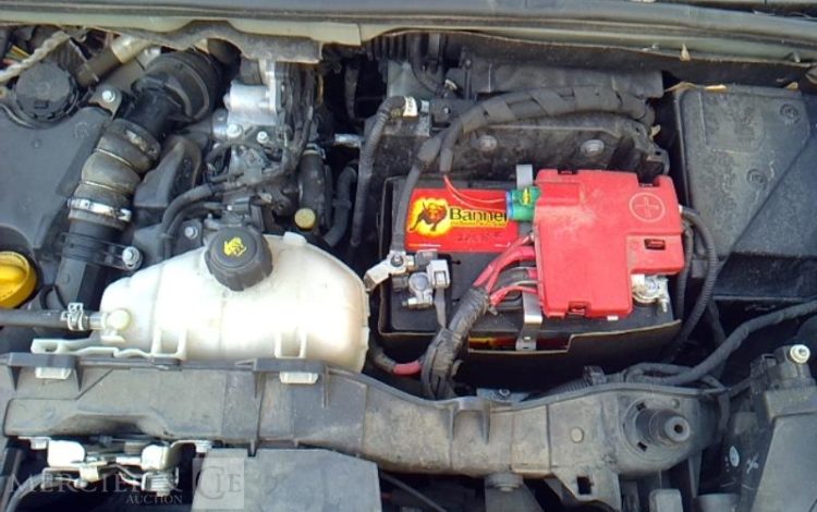 NISSAN NV250 GRIS FY-190-BF