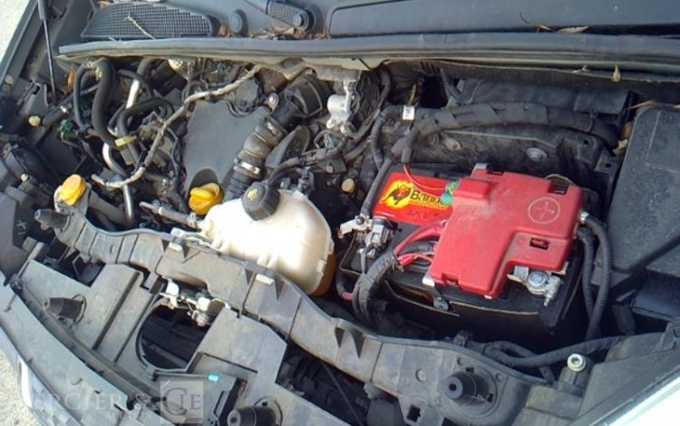 NISSAN NV250 GRIS FY-190-BF