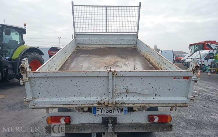 RENAULT MASTER BENNE AVEC COFFRE ACIER DIESEL  FY-381-VM