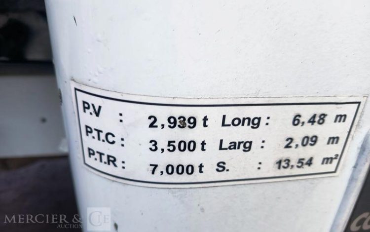 RENAULT MASTER BENNE AVEC COFFRE ACIER DIESEL  FY-381-VM